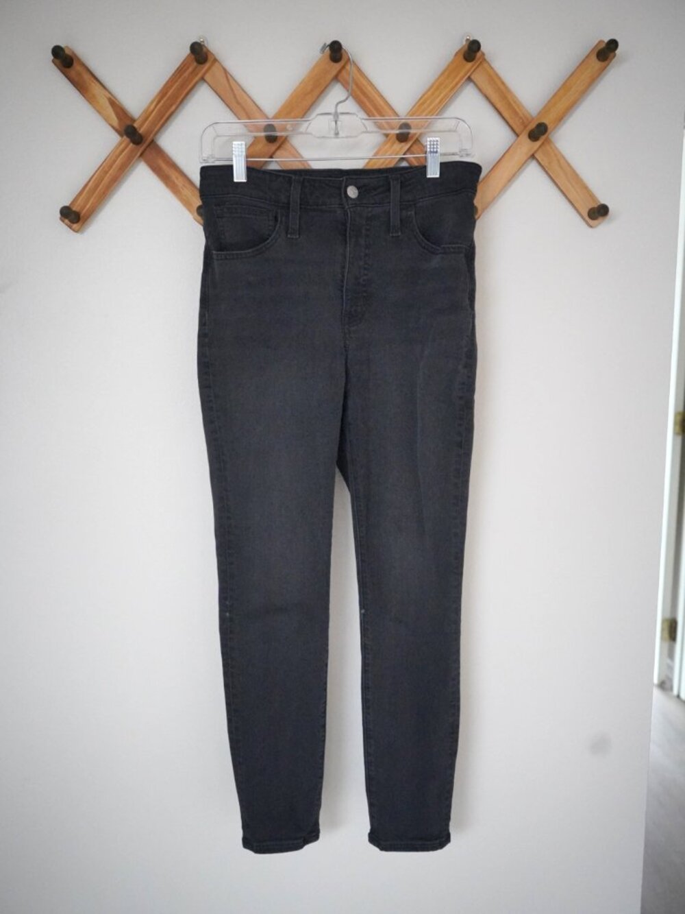 Madewell Roadtripper Jeans in Bennett Black Size 27 Petite